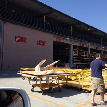 Ganahl Lumber - Giant warehouse outside shot - Hardware Stores Near Me - Pasadena, California Ganahl Lumber - Giant warehouse outside shot - Hardware Stores Near Me - Pasadena, California