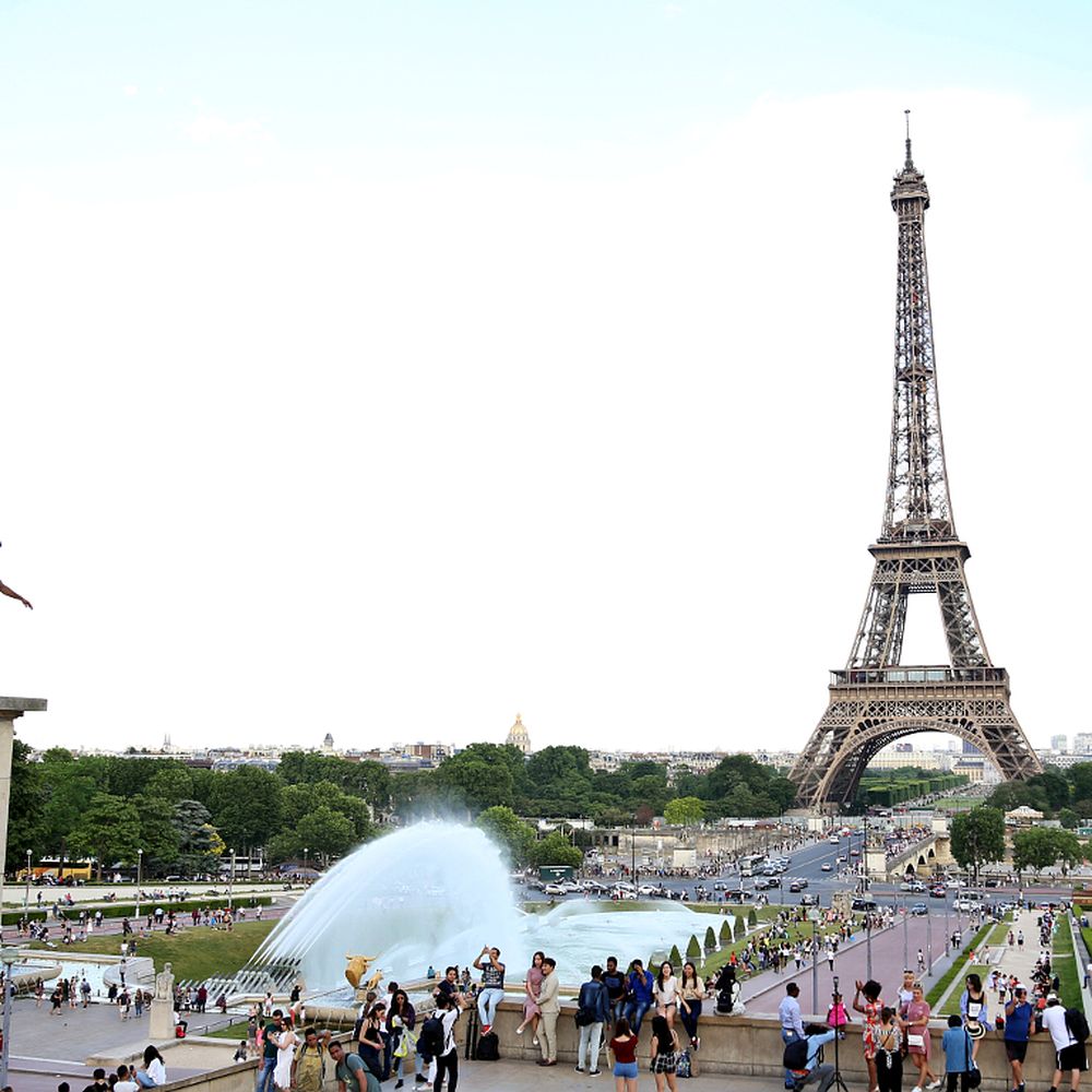 Place du Trocadéro - What people would do for that perfect photo op... =) - Public Plazas Near Me - Paris, 75 Place du Trocadéro - What people would do for that perfect photo op... =) - Public Plazas Near Me - Paris, 75