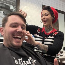 Henley's Gentlemen's Grooming Gateway