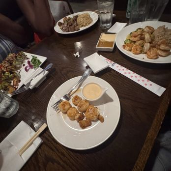 Sumo Sushi and Hibachi - Sushi Bars Near Me - Chicago, Illinois