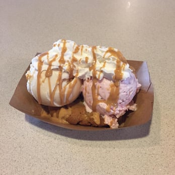 Alaura Kitchen and Candy - PB&J Open Faced Ice Cream Sandwich - Ice Cream & Frozen Yogurt Near Me - Pitman, New Jersey
