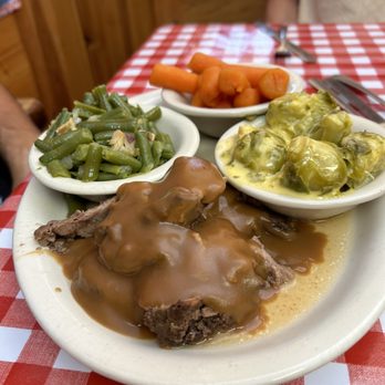 Jerry's Restaurant - Roast beef special - American Near Me - Onalaska, Texas