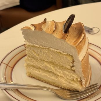 Harry's Bar - Vanilla meringue dessert - Bars Near Me - Venezia, VE