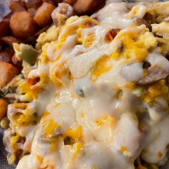 Metro Diner - Breakfast Pie with Home Fries - American Near Me - Matthews, North Carolina