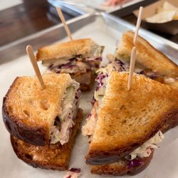 Mum Foods Smokehouse & Delicatessen  - Spicy chicken sandwich