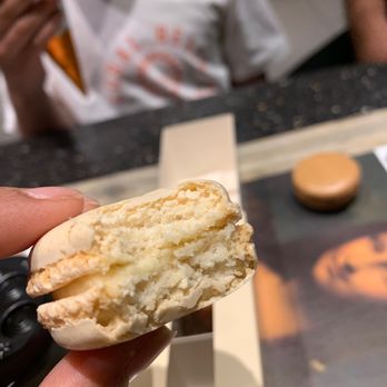 McDonald's - The macarons are legit. Full and not too sweet. - Fast Food Near Me - Paris, 75