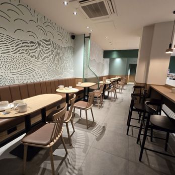 Starbucks Coffee - Coffee & Tea Near Me - Chester, CHW
