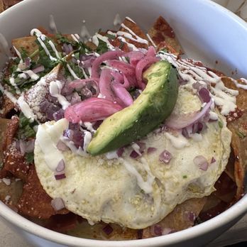 Quiero Brunch - Rojo chilaquiles - Mexican Near Me - Temecula, California Quiero Brunch - Rojo chilaquiles - Mexican Near Me - Temecula, California