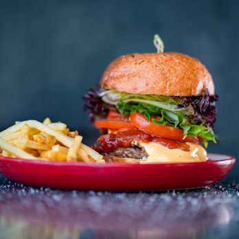 The Common Man - Coopers Hero Burger - Bars Near Me - Melbourne, VIC The Common Man - Coopers Hero Burger - Bars Near Me - Melbourne, VIC