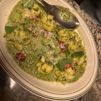 DeNuccis - New American Near Me - Lincoln Park, Illinois