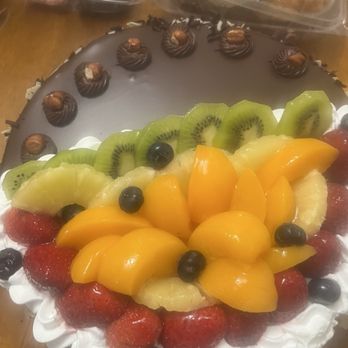 Paulanto Bakery - Beautiful moist chocolate and vanilla cream filled cake - Bakeries Near Me - Bayonne, New Jersey