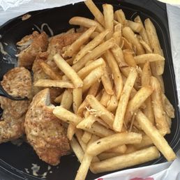 Only an essence of garlic in the fries Only an essence of garlic in the fries