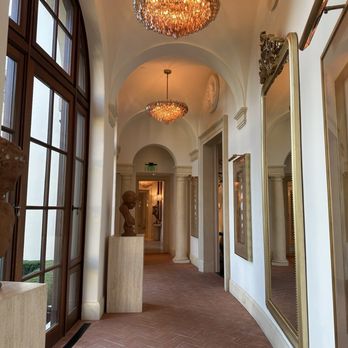 The Dining Room at RH Indianapolis - Gallery corridor - New American Near Me - Indianapolis, Indiana The Dining Room at RH Indianapolis - Gallery corridor - New American Near Me - Indianapolis, Indiana