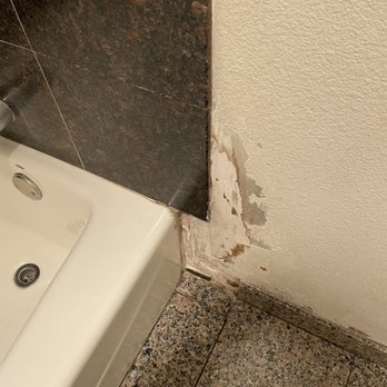 Monterey Surf Inn - Nasty shower room - Hotels Near Me - Monterey, California Monterey Surf Inn - Nasty shower room - Hotels Near Me - Monterey, California