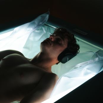 Deliberate Wellness - Dry float bed - Float Spa Near Me - Vineyard, Utah