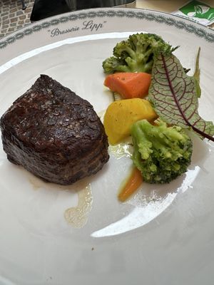 Brasserie Lipp by null