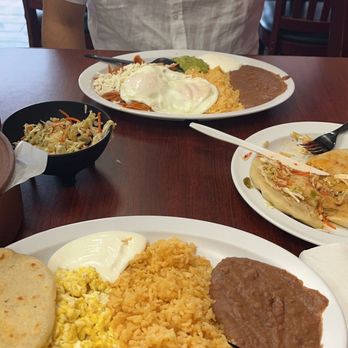 Rincon Sabroso Restaurant - Desayuno con huevo, Pupusas, and Chilaquiles rojos - Mexican Near Me - Mountain View, California Rincon Sabroso Restaurant - Desayuno con huevo, Pupusas, and Chilaquiles rojos - Mexican Near Me - Mountain View, California