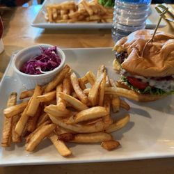 Jane's Seven Burgers - Harvest burger combo
