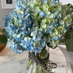 Bonatsos' Flower Shop