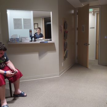 Bay Area Retina Associates - Check-in window - Retina Specialists Near Me - Vallejo, California