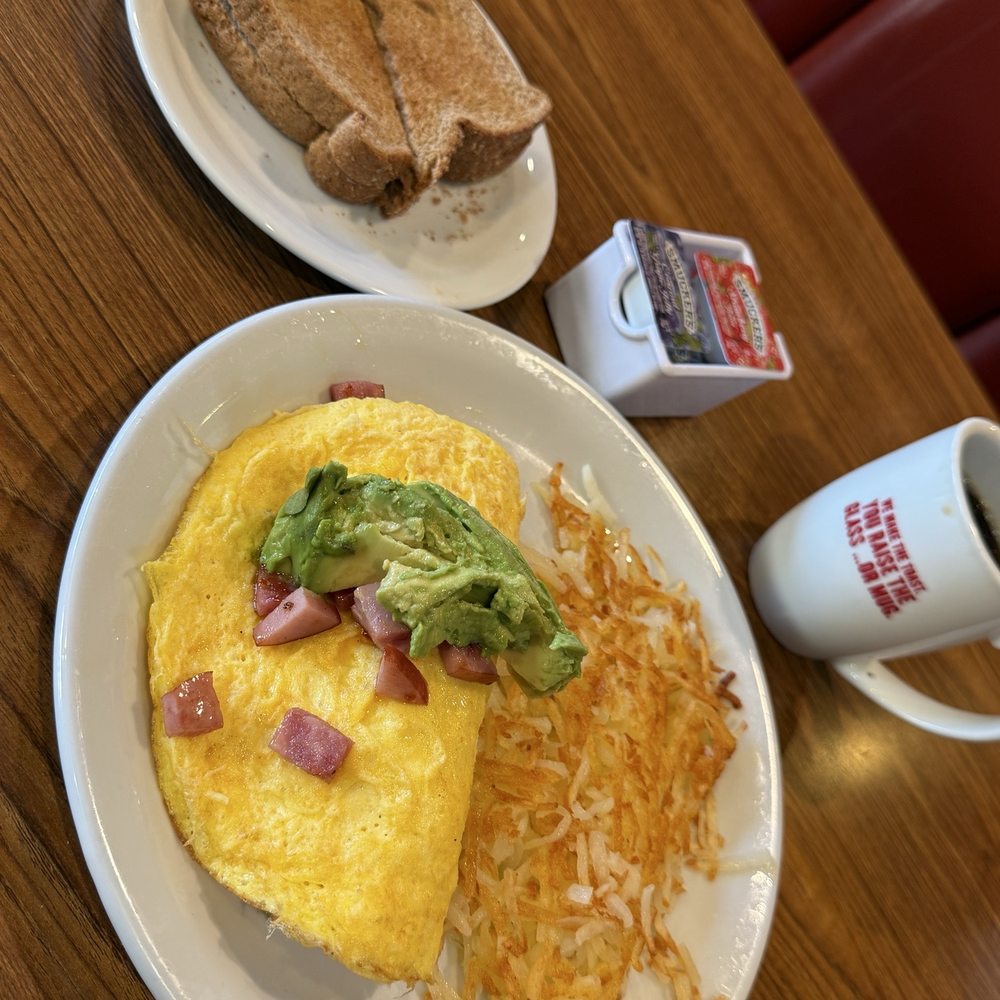 Denny's - It w I'll get you through the morning. - Diners Near Me - Bakersfield, California
