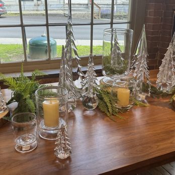 Simon Pearce - Christmas tree glass - New American Near Me - Quechee, Vermont