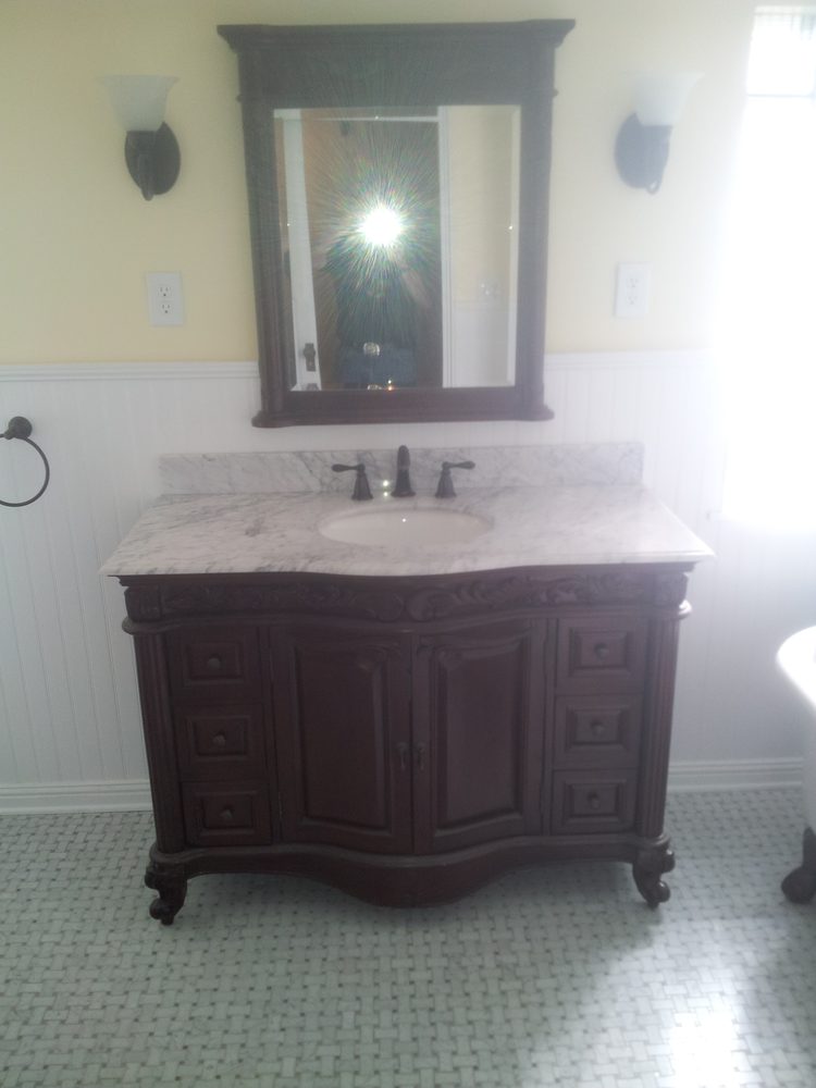 Slide of Lee's Plumbing and Remodeling/plumbing contractor