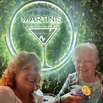 Martinis Lounge - Gotta do the selfie when you see an Insta Wall - Seafood Near Me - Springfield, Illinois