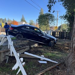 Cloverdale Tow - Did not cause any more damage - a real challenge!