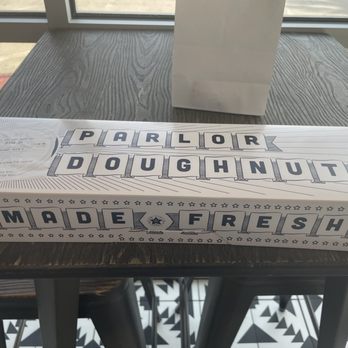 Parlor Doughnuts - Great presentation. Holds 4 doughnuts - Donuts Near Me - Lake Worth, Texas