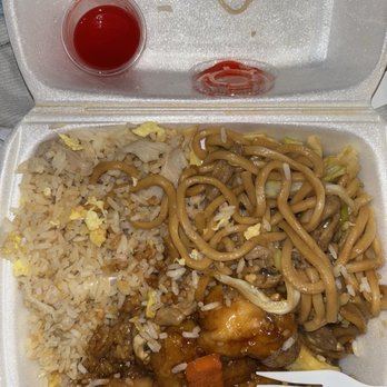 China Gourmet - The shrimp veggie combination plate was not good at all - Chinese Near Me - North Highlands, California China Gourmet - The shrimp veggie combination plate was not good at all - Chinese Near Me - North Highlands, California