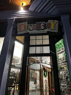 DIVERSITY Men's and Women's Consignment by null