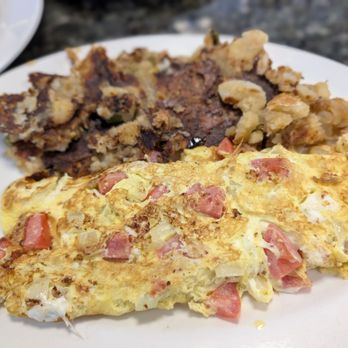 Uncle Bill's Diner - Greek omelette with home fries (requested well done and that's what I got) - Diners Near Me - Flushing, New York