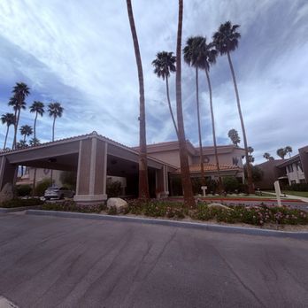 Desert Oasis - Outside - Resorts Near Me - Cathedral City, California