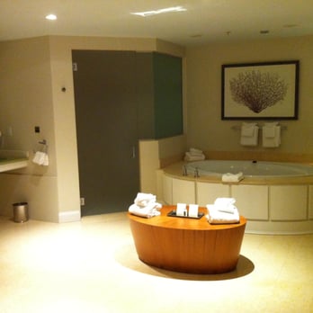 Chatham Bars Inn - Spa Suite tub and shower/steam room - Hotels Near Me - Chatham, Massachusetts Chatham Bars Inn - Spa Suite tub and shower/steam room - Hotels Near Me - Chatham, Massachusetts