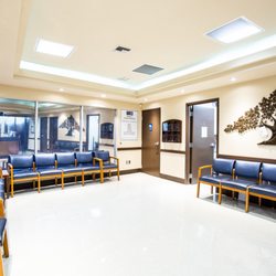Overland Veterinary Clinic - Lobby
