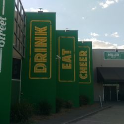 Miller Street Bar - Outside