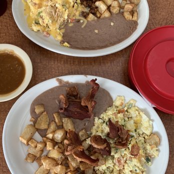 Hermanos Marquez Mexican Restaurant - Migas w chorizo & juevos a la mexicana with bacon - Mexican Near Me - Bryan, Texas Hermanos Marquez Mexican Restaurant - Migas w chorizo & juevos a la mexicana with bacon - Mexican Near Me - Bryan, Texas