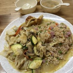 Asian Cuisine & Sushi Bar - L15A. Thai Yellow Curry with Chicken Lunch
