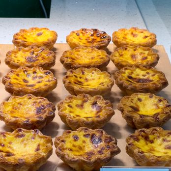 Naisnow Tea and Bakery - Caramel Egg Tart 焦糖可頌蛋塔: $3.90; $4.25 with tax. - Bubble Tea Near Me - Flushing, New York