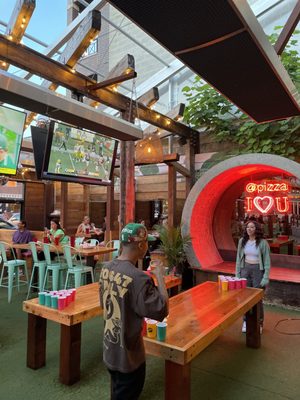 Paradise Park | Pizza & Patio by null