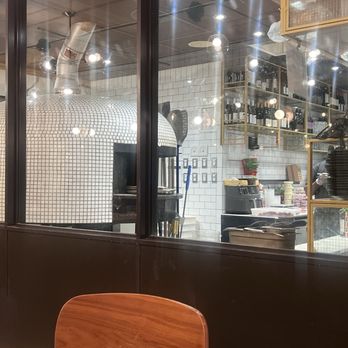 N° 900 - Oven - Pizza Near Me - Montreal, Quebec