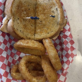 Poor Richard's Sandwich Shop - Sandwiches Near Me - Manteo, North Carolina
