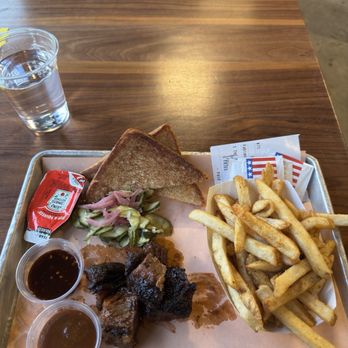 Federalist Pig - Barbeque Near Me - Washington, DC, District of Columbia Federalist Pig - Barbeque Near Me - Washington, DC, District of Columbia