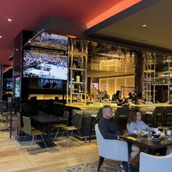 Grain Tasting Bar - The bar and TVs