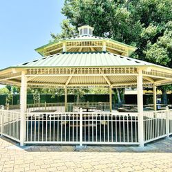 Lambert Park - Sunny gazebo view -- calm park vibe and nice photo spot.
