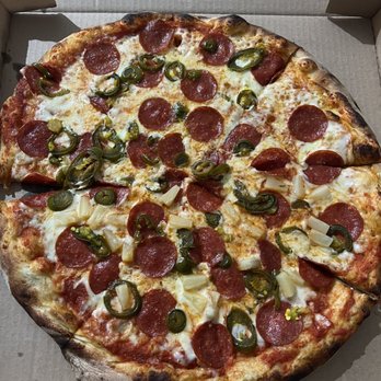 Back Draughts Pizza - Pineapple jalapeño pepperoni pizza - Pizza Near Me - New Port Richey, Florida Back Draughts Pizza - Pineapple jalapeño pepperoni pizza - Pizza Near Me - New Port Richey, Florida