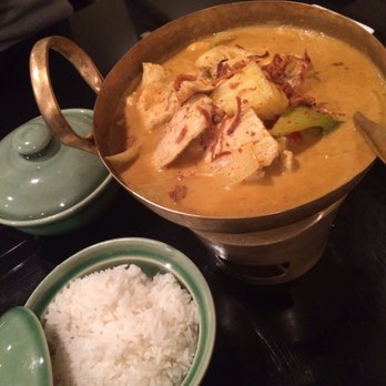 Thai House - Yellow curry chicken stew. Served in a candle warmed brass terrine. Appropriate &classy - Thai Near Me - Dothan, Alabama Thai House - Yellow curry chicken stew. Served in a candle warmed brass terrine. Appropriate &classy - Thai Near Me - Dothan, Alabama