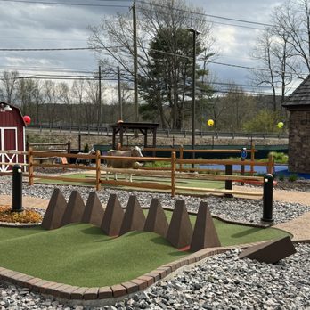 Matterhorn Mini Golf - Mini Golf Near Me - Canton, Connecticut