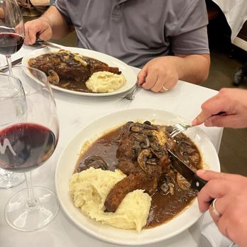 Mannino's Restaurant and Lounge - Stuffed veal chop - Italian Near Me - Oakdale, New York